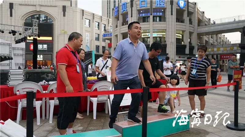 上海小学生游泳冠军赛视频_上海小学生游泳比赛成绩_上海中小学生游泳比赛